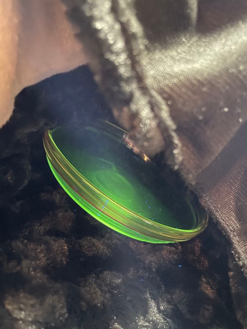 レトロ　ガラス皿【m1495 大正ガラス　明治　吹きガラス　骨董　ウランガラス】