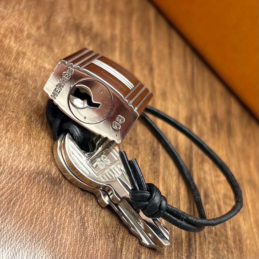 ⛄極美品⛄エルメス カデナ パドロック南京錠 鍵 no.68 シルバー#650