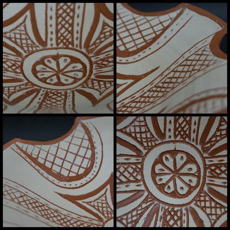 ブルガリア タルノヴォ作家ニーナ造 壁掛けデザイン皿2枚セット