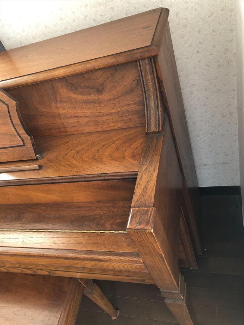 アメリカ製　アップライトピアノ　EVERETT エヴェレット　現状渡し　椅子付き