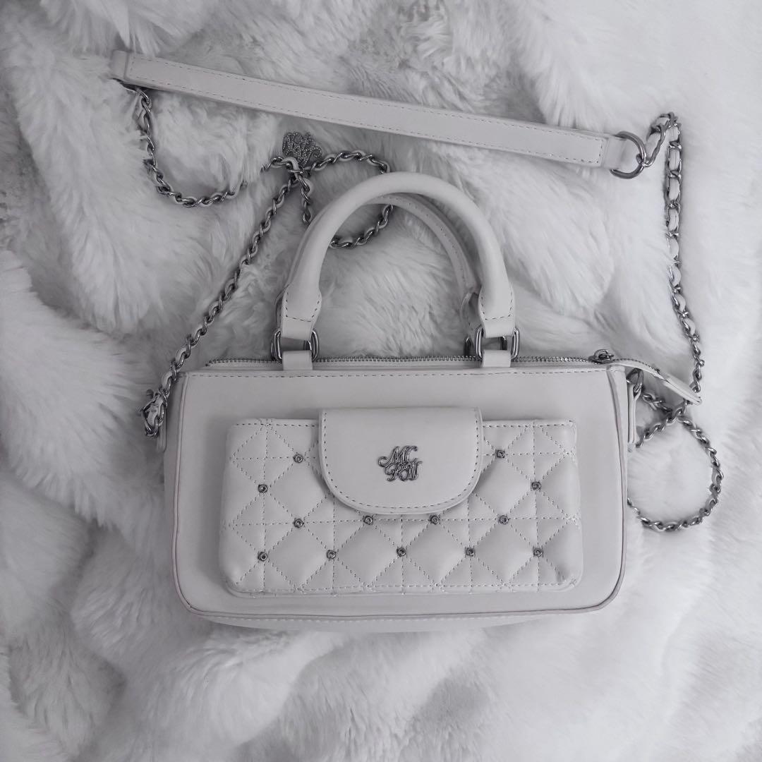 ミシェルマカロン マルチショルダーバック 白