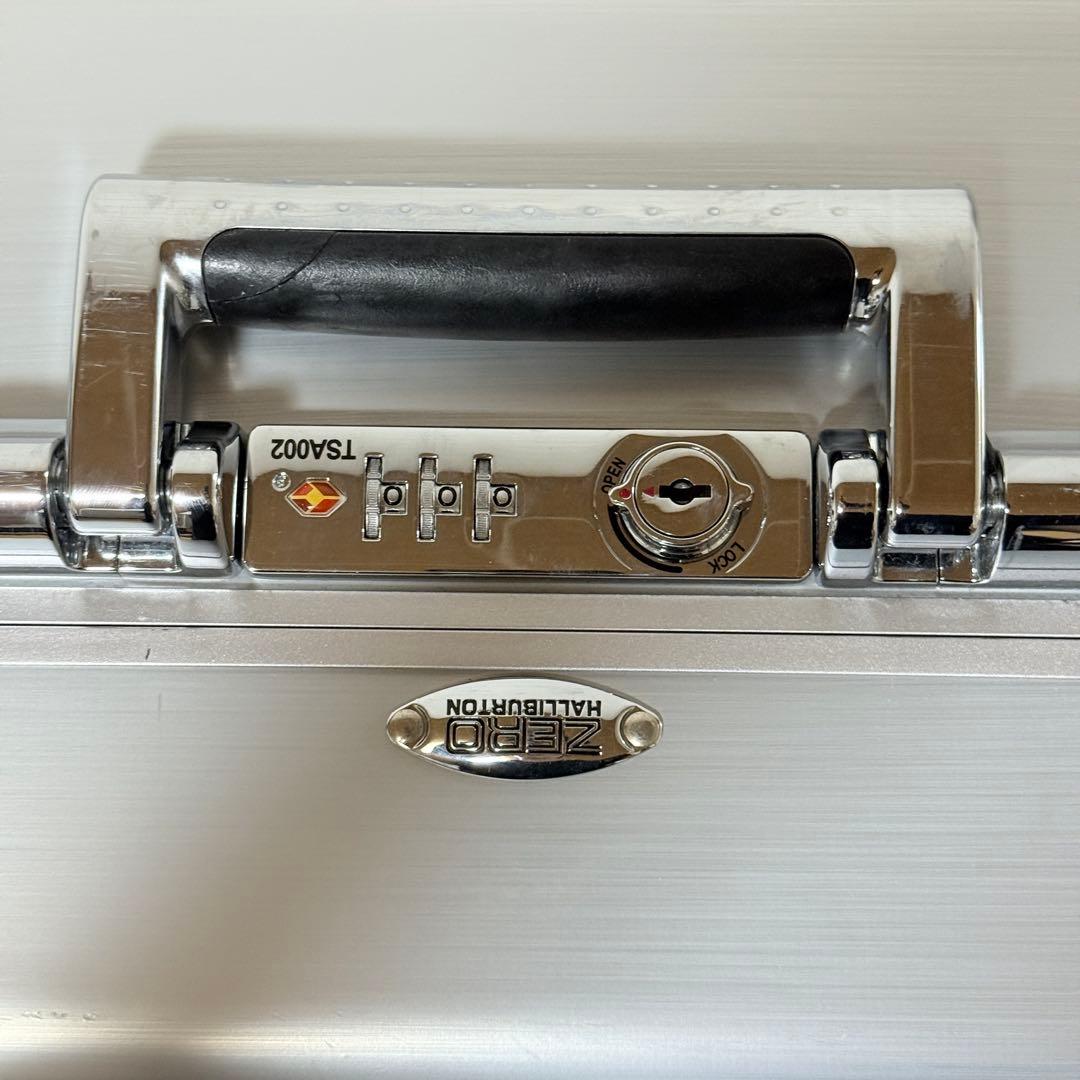 美品✨ゼロハリバートン　2輪　キャリーケース　ZRA21-SI 21インチ