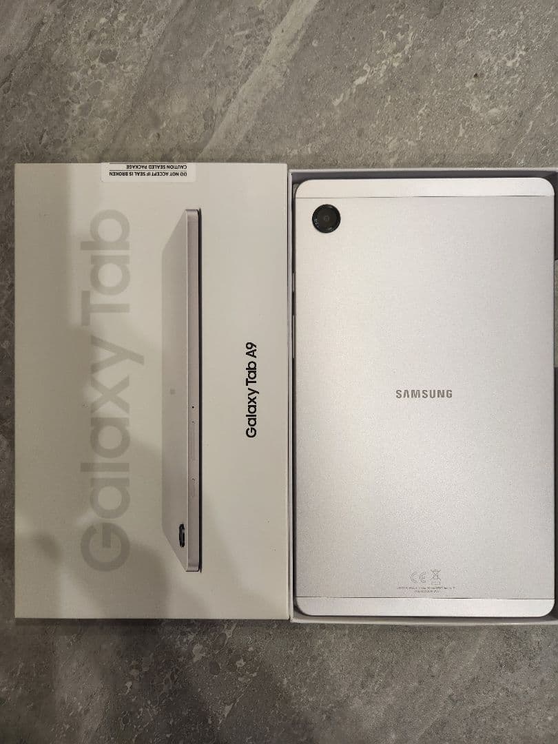 美品 Samsung Galaxy Tab A9 タブレット フィルム・ケース付