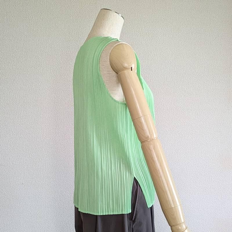 イッセイミヤケ◆PLEATS PLEASE◆薄黄緑◆タンクトップ♯4(7223)