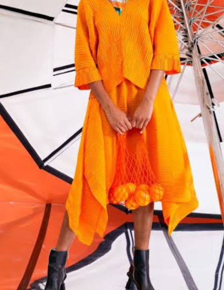 ヘンリックビブスコフ オレンジのふわふわスカート