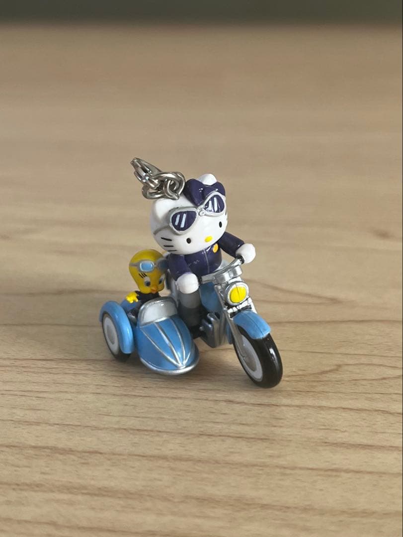 【希少レア】ハローキティ トゥイティー コラボ サイドカーバイク キーホルダー
