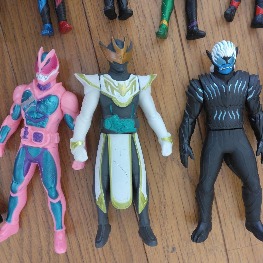 仮面ライダーソフビまとめ売り34体＆ヴァルゴゾディアーツ戦隊ヒーロー怪獣など