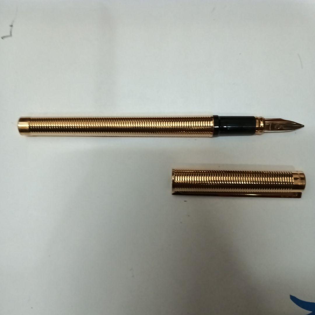 S.T. Dupont ゴールド万年筆 専用箱付き