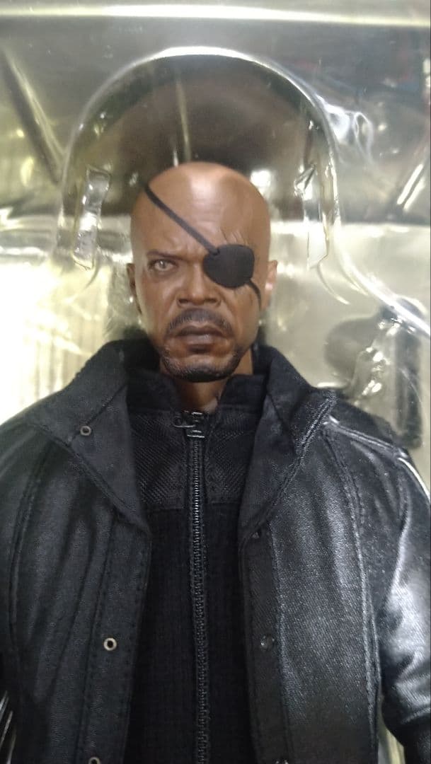 【開封品】hottoys ニックフューリー　アベンジャーズ ホットトイズ