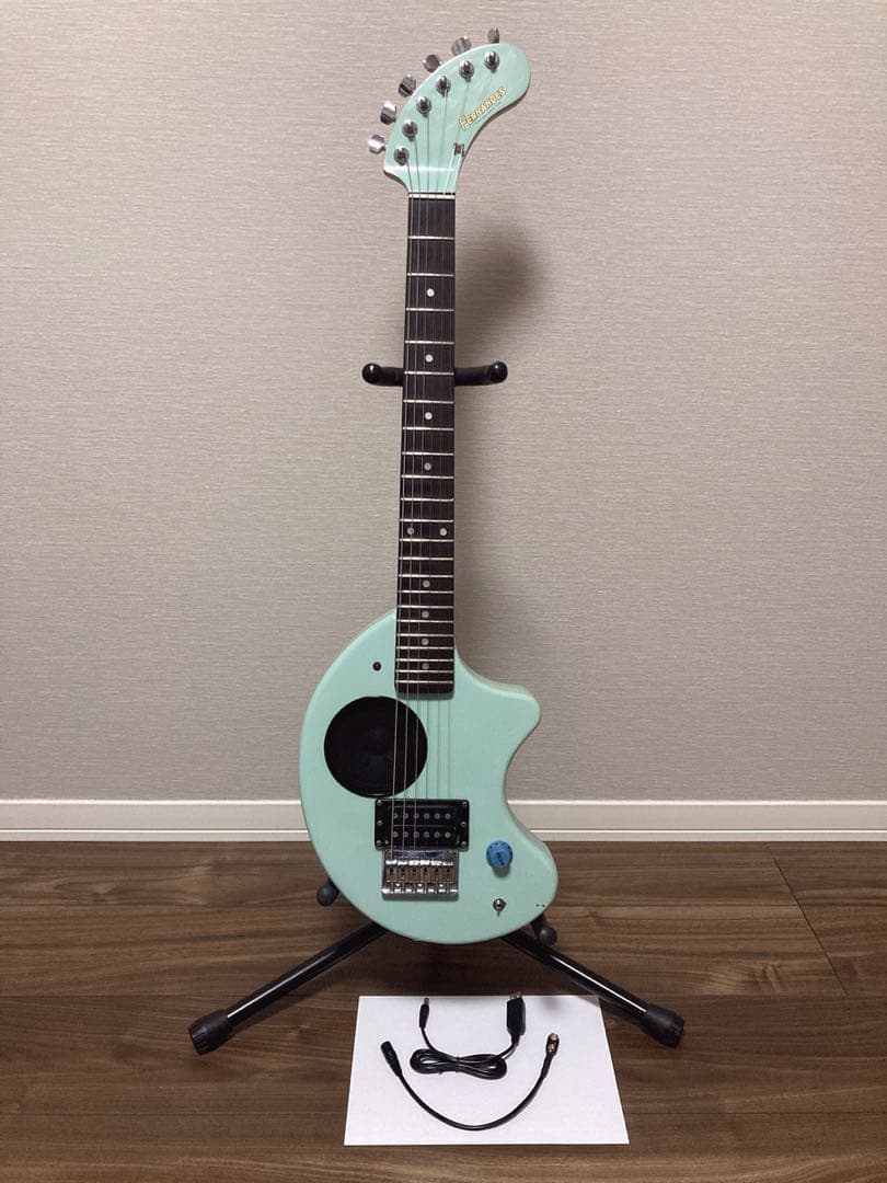 美品 FERNANDES ZO-3 ライトブルー 青 USBアダプター付き