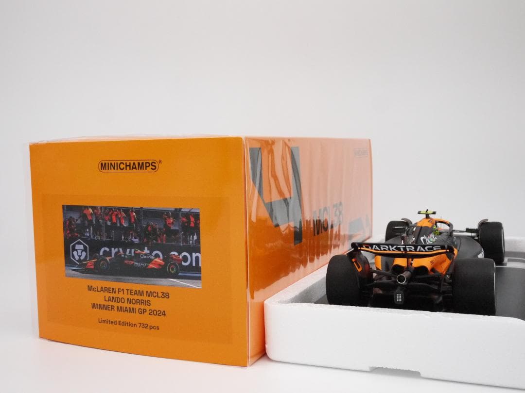 まるく1/18 マクラーレン MCL38 マイアミGP 初優勝 L.ノリス