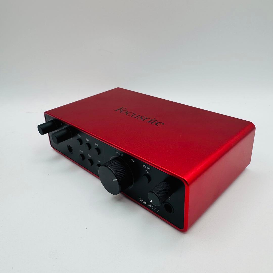 Focusrite Scarlett 2i2 第4世代オーディオインターフェース