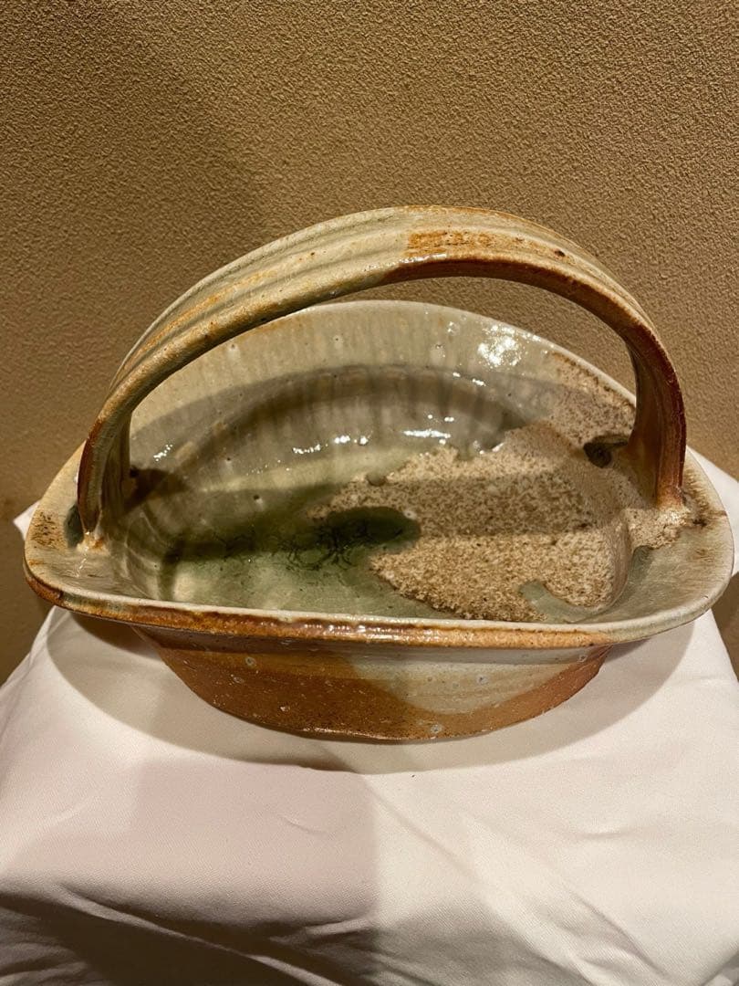 灰釉手付き鉢　陶器　箱無し　作者 小島憲二　
新品未使用