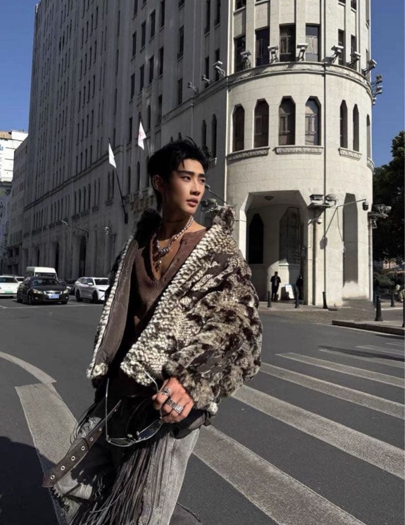 PERSONSOUL ミンク調 トーテム刺繍エコファーコートPlush Coat