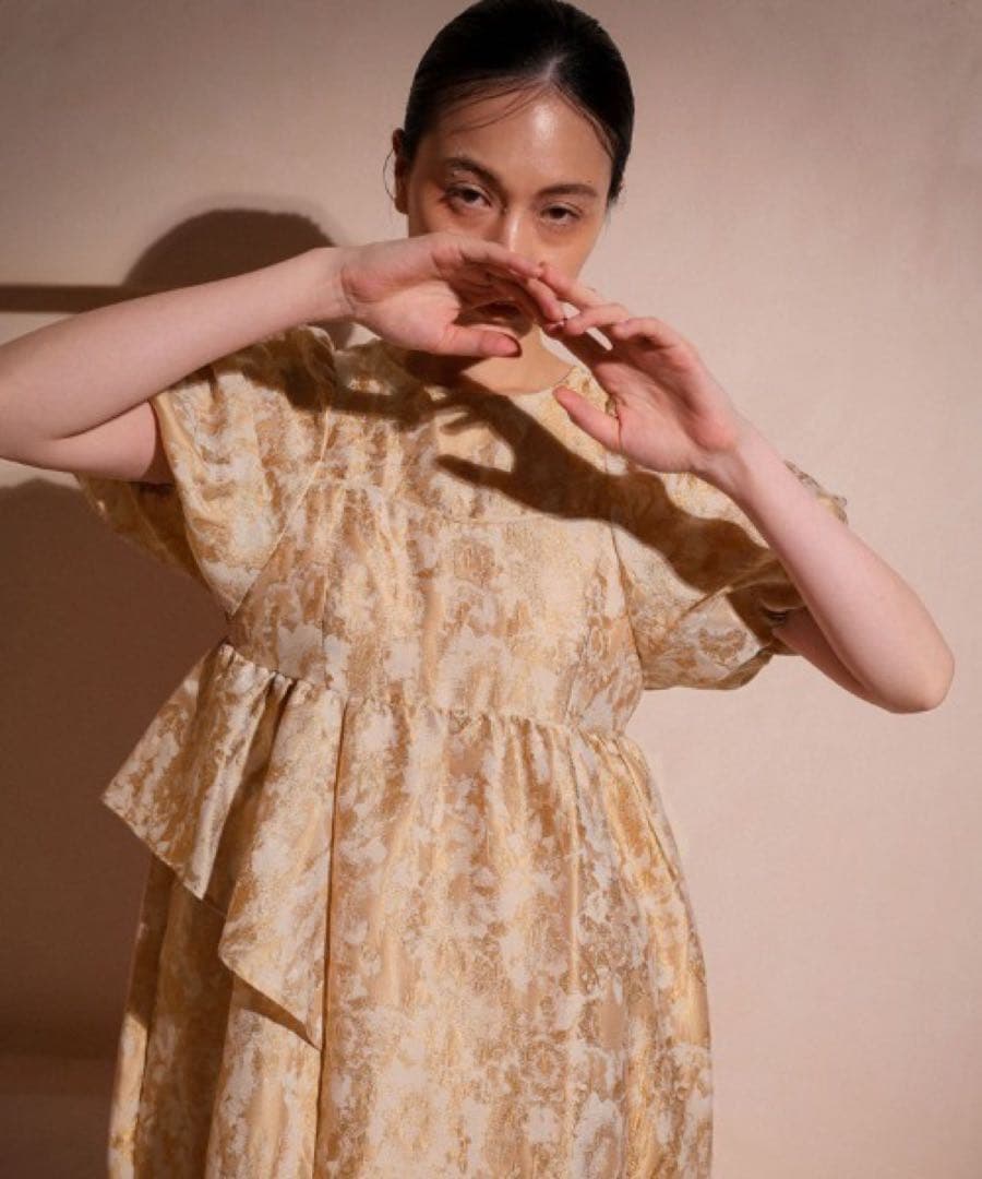 ANDRESD バブルスリーブジャガードドレス