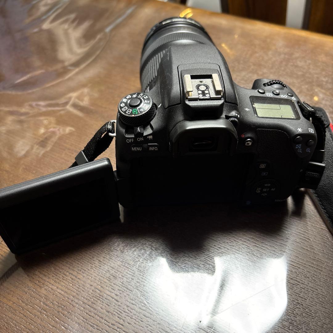 Canon EOS 8000D デジタル一眼レフカメラ