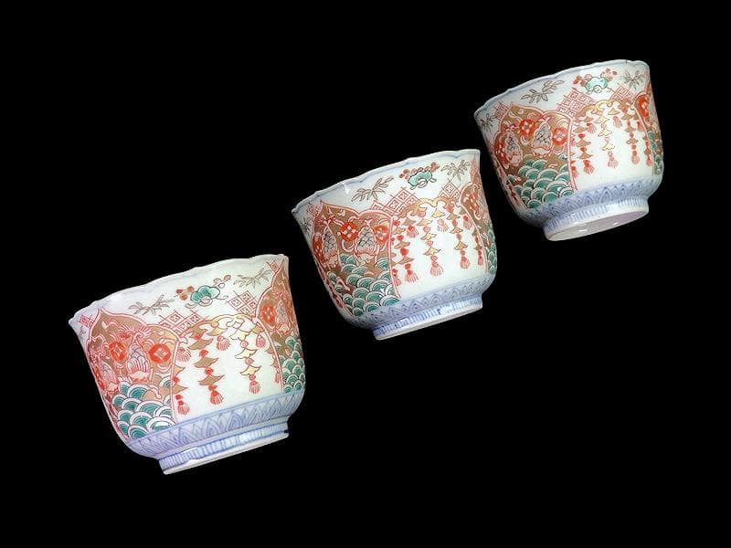 古伊万里　瓔珞紋に松竹梅　獅子に青海波の図　向付　３客　E766AS-fbtr