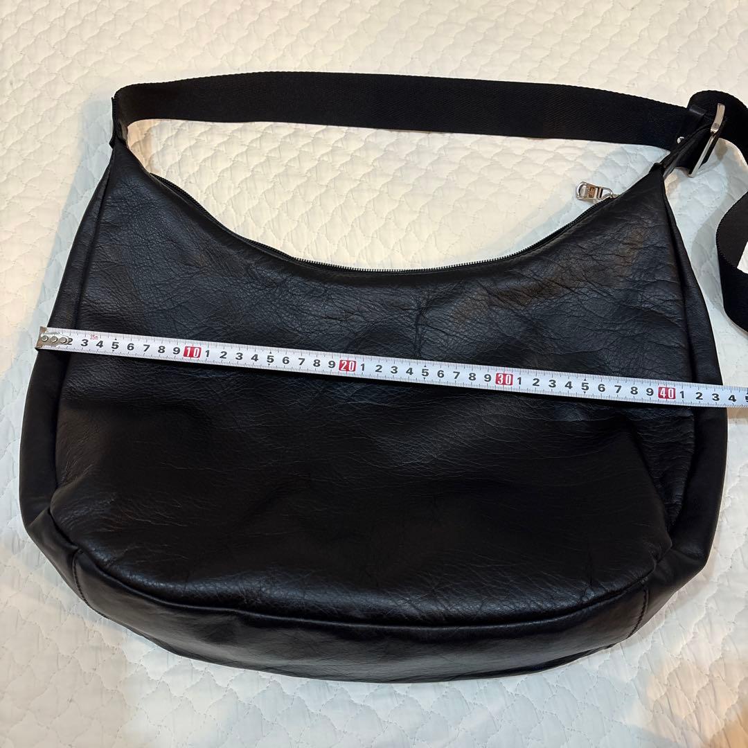 ま*ろ様 ラシット　ブラックレザーショルダーバッグ　russet