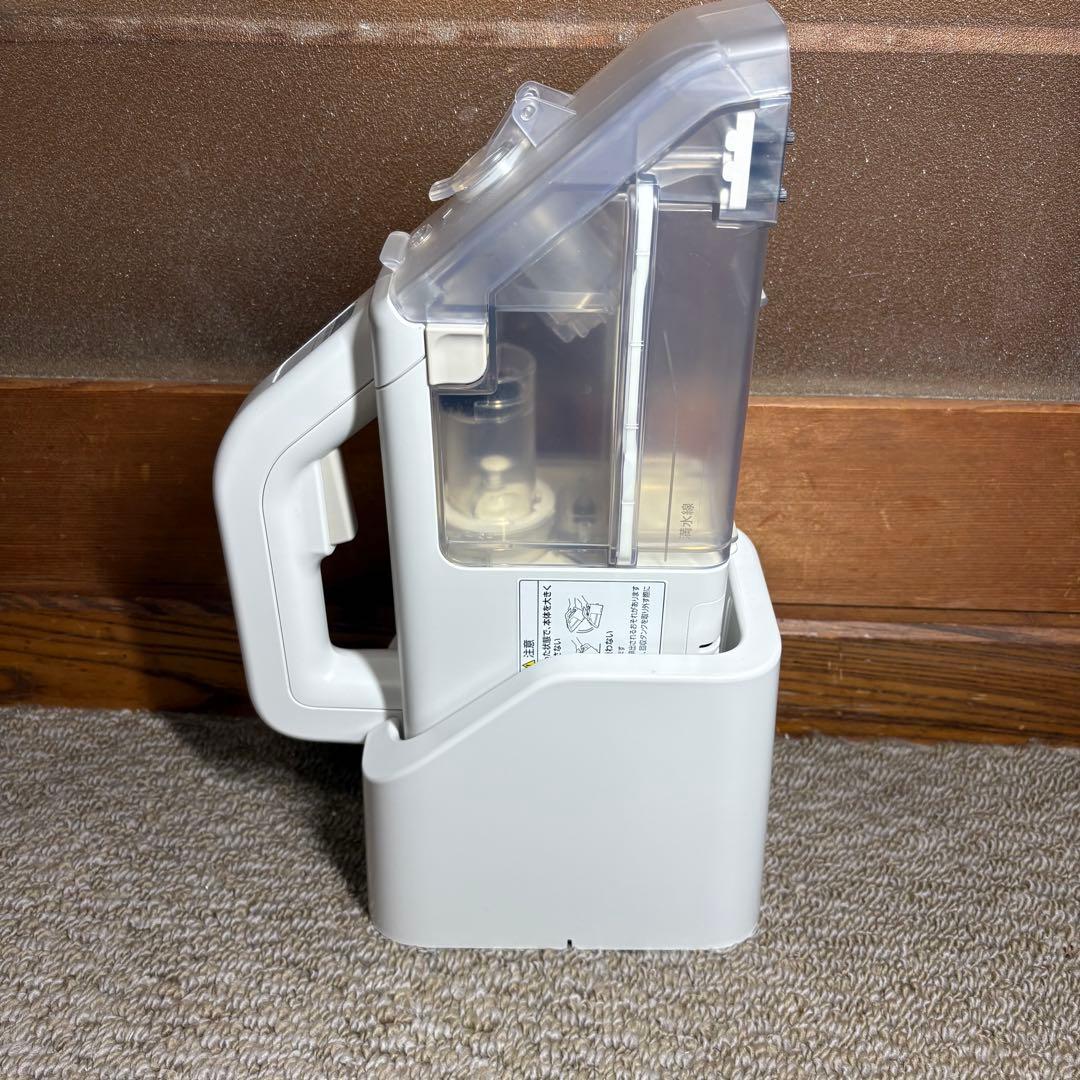 美品✨23年 アイリスオーヤマ ハンディリンサークリーナー RNSK-B200D