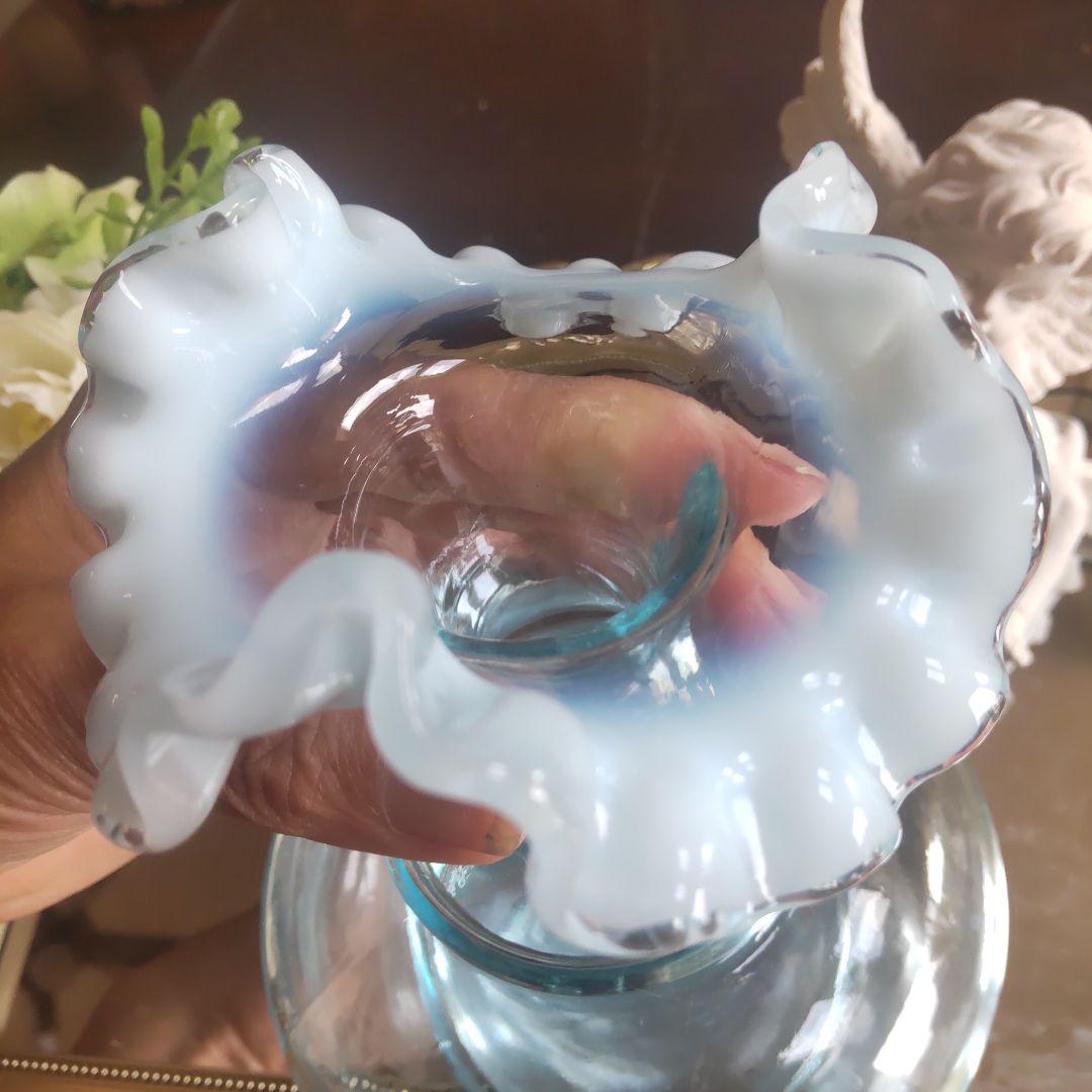 【お値下げ】フェントン　ラッフル花瓶　フリル　オパールセント　ヴィンテージ