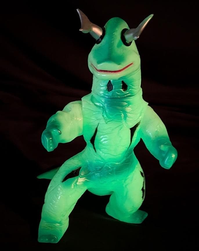 エレキング「ウルトラセブン」登場怪獣（ブルマァク復刻）蓄光版ソフビフィギュア