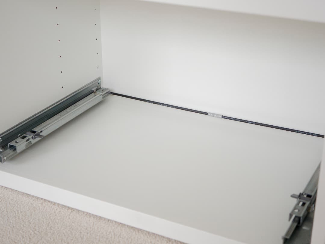 IKEA BESTAベストーローボード　幅120cm　ホワイトガラス天板　美品