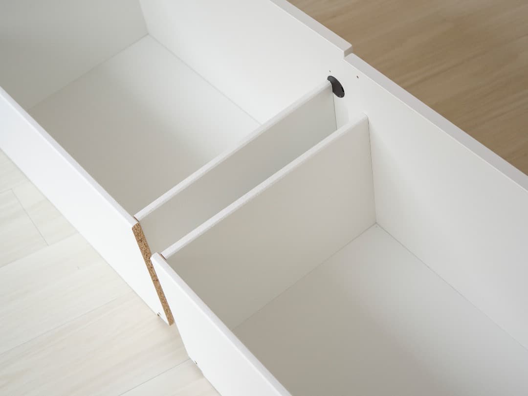 IKEA BESTAベストーローボード　幅120cm　ホワイトガラス天板　美品