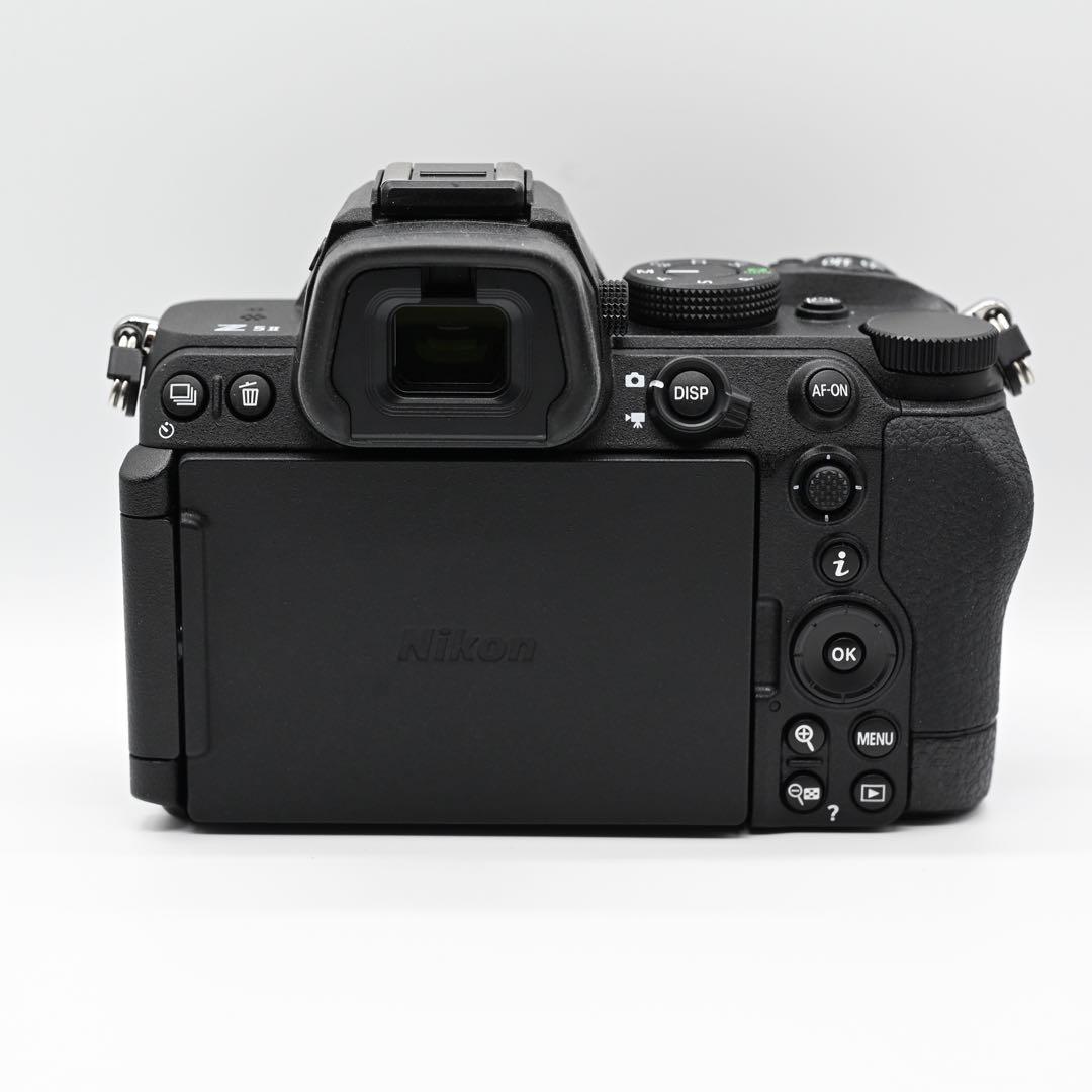 【極上品】Nikon Z5II ボディ