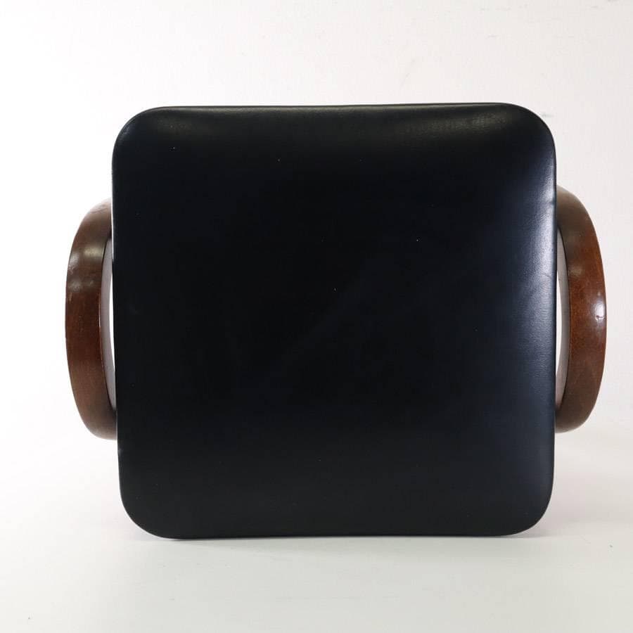 秋田木工 IDC大塚 No.202 剣持勇 スタッキングスツール 黒 PVC