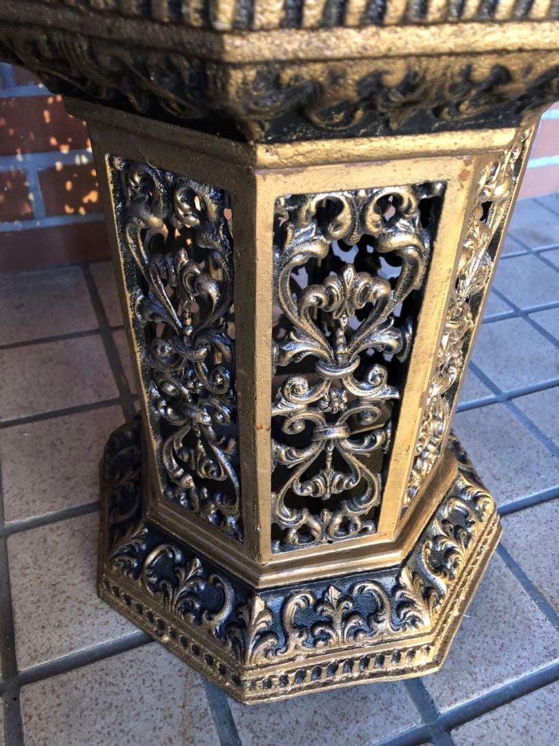 フラワースタンド　ヨーロピアン風　アンティーク調　ロココ調　コーヒーテーブル