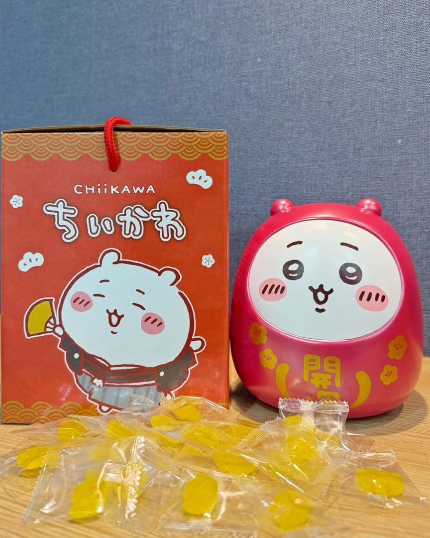 ちいかわ　台湾限定　だるま貯金箱　ちいかわ
