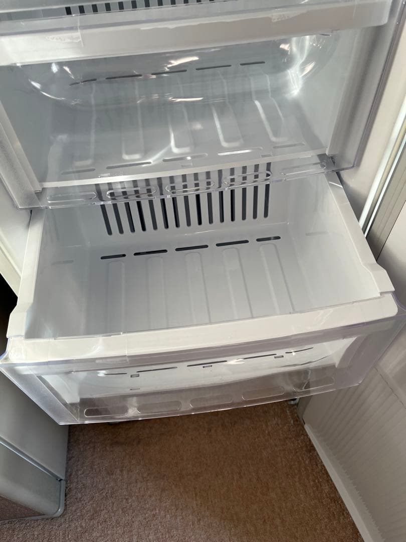 【送料込み】 三菱冷凍庫 121L MF-U21D-S1 美品