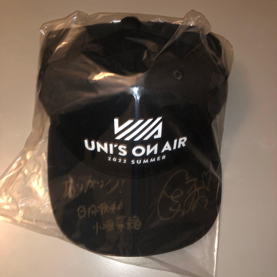 小坂菜緒　直筆サイン入りチェキと直筆サイン入りキャップ