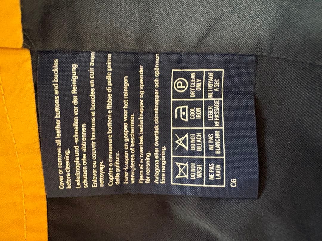 【年末年始セール】Burberry ブルゾン