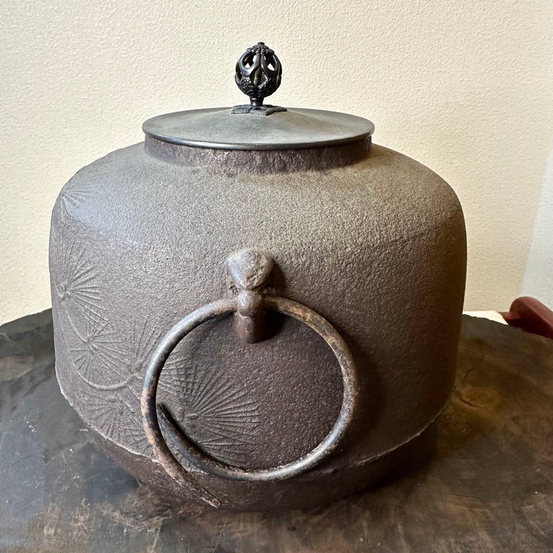 A.Bまとめて購入のみ♦︎未使用品♦︎茶道具　老松地紋　茶窯　窯鐶　釜　鉄製　古道具