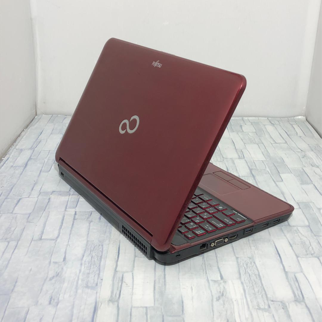 富士通 ノートパソコン本体 Core i7/SSD640GB/8GB/Win10