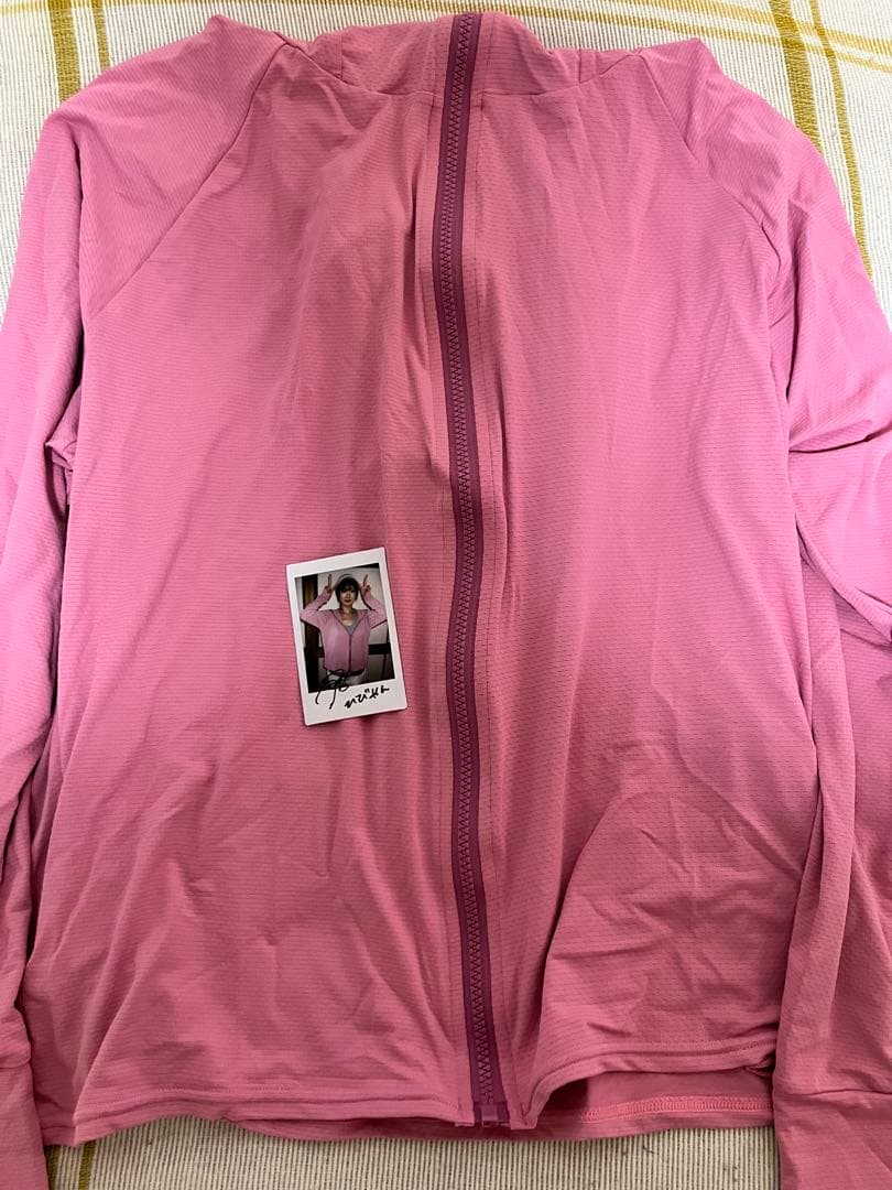 大槻ひびき直筆サイン入りチェキ＋着用洋服など