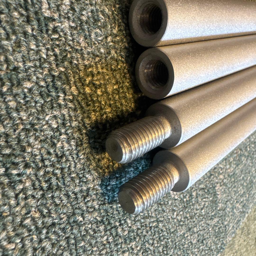 クアドラスパイアーアルミ製ネジ付きポール4本セット