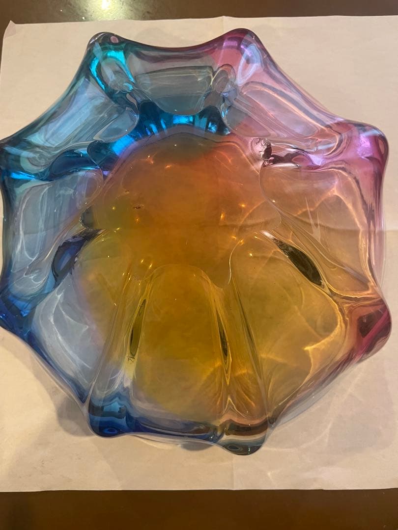 多色波状デザインガラスボウル