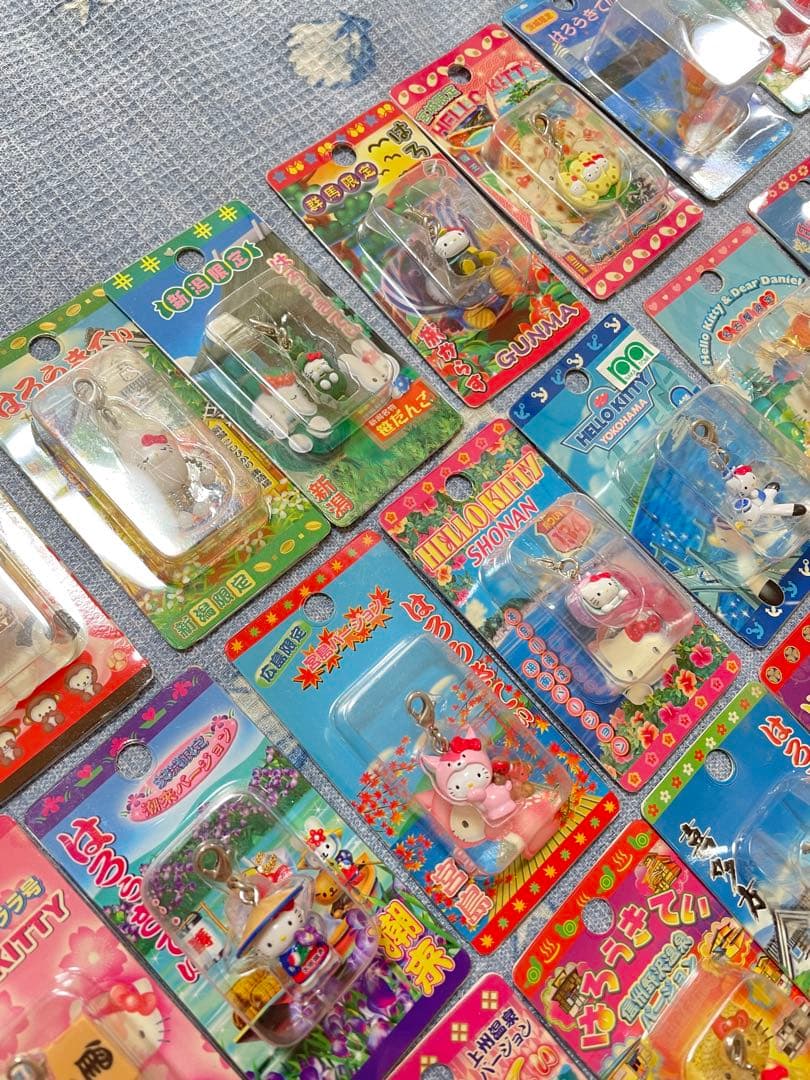 ハローキティ ファスナーマスコットキーホルダー 70個 その他8個