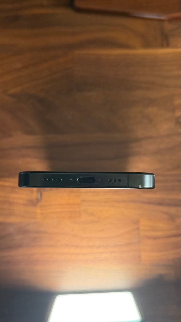 iPhone 16 pro 128GB ブラックチタニウム