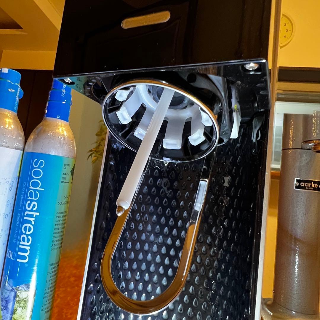 年末年始セール　ソーダストリーム パワー ガスシリンダー2本　1Lボトル1本付