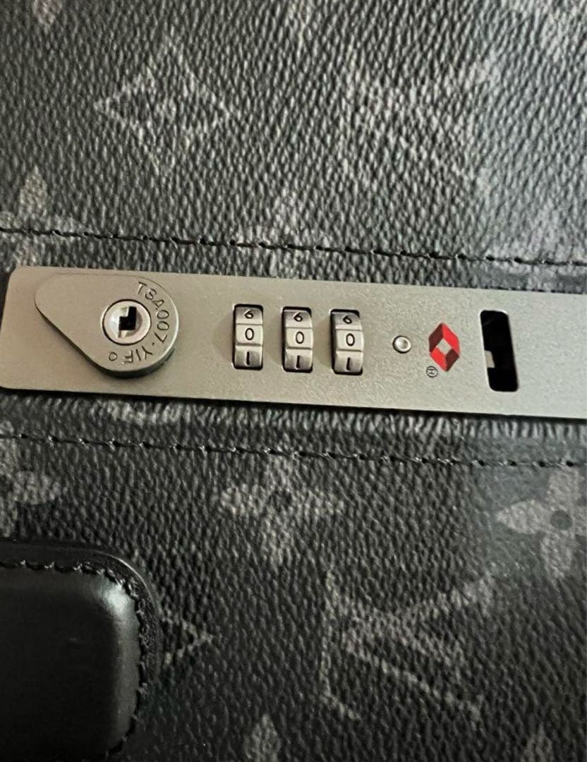 新品、未使用ルイヴィトンホライゾン55　キャリーケース雨カバー付き