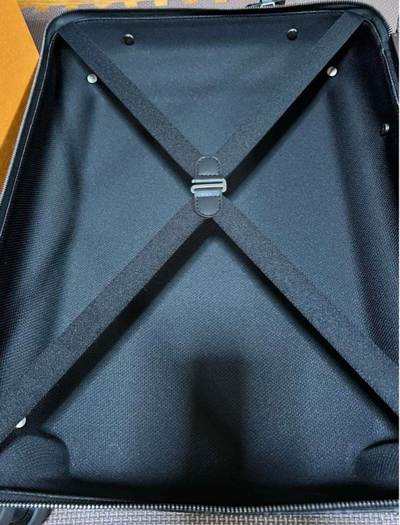 新品、未使用ルイヴィトンホライゾン55　キャリーケース雨カバー付き