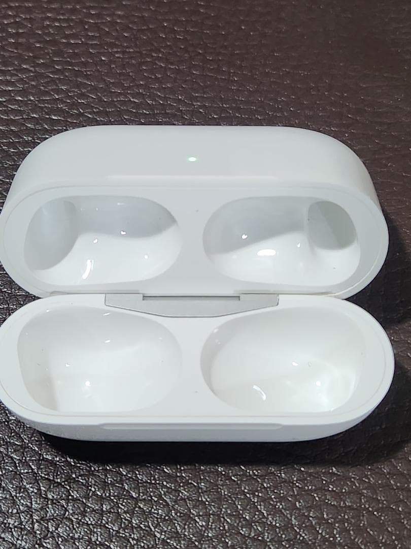 AirPods本体 ホワイト 充電ケース付属