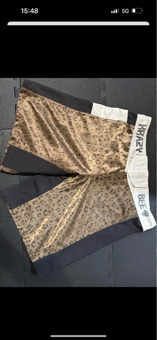 鶴グラフィック 黒 Tシャツ　KRAZY BEE ヒョウ柄 格闘技用ショーツ