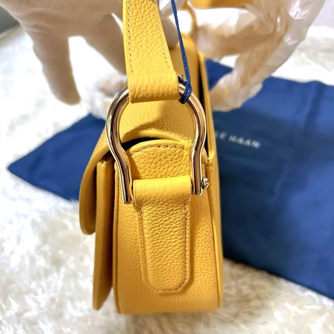 【新品】　タグ付き　コールハーン　ショルダーバッグ　黄色　牛革