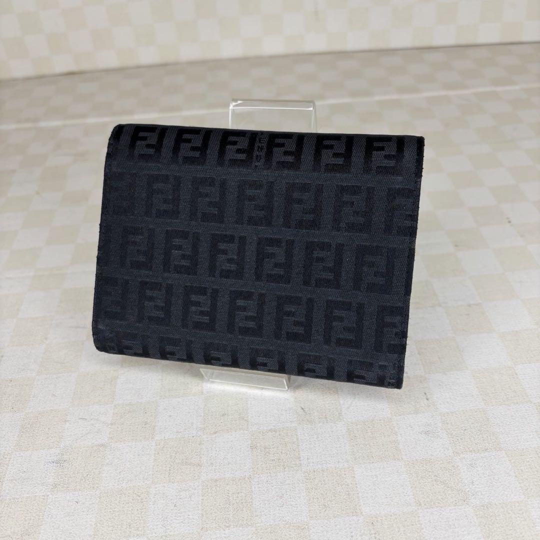 極美品　FENDI フェンディ　財布　二つ折り　M05