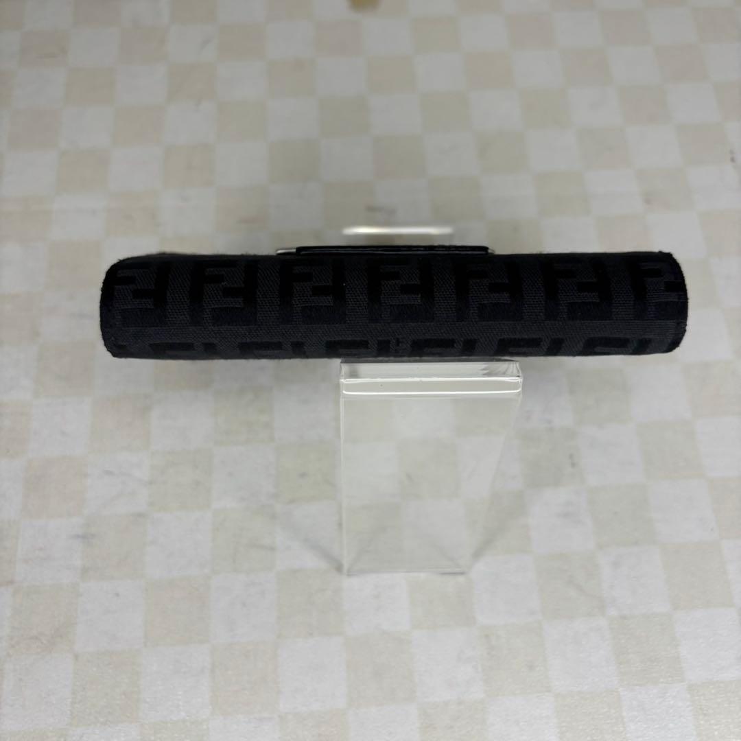 極美品　FENDI フェンディ　財布　二つ折り　M05