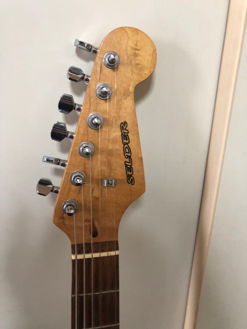 中古品　エレキギター